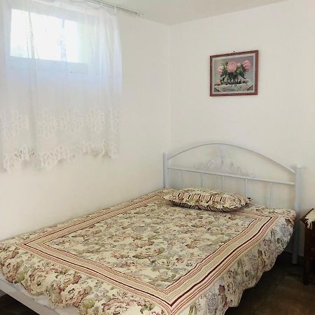 Студия С Двориком В Отраде Odessa Buitenkant foto