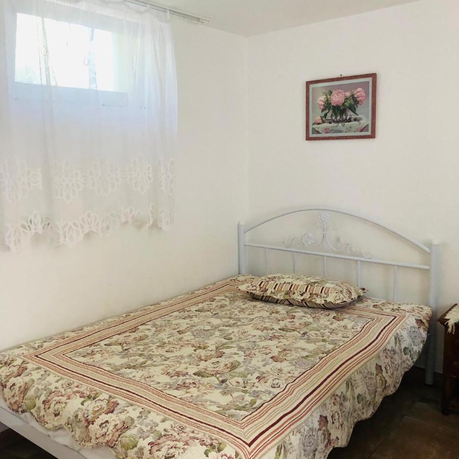 Студия С Двориком В Отраде Odessa Buitenkant foto